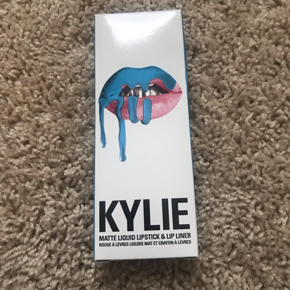 Kylie Jenner Lip Kit Skylie